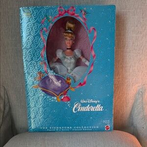 Disney Cinderella Limited Edition Signature Collection Vintage BNIB